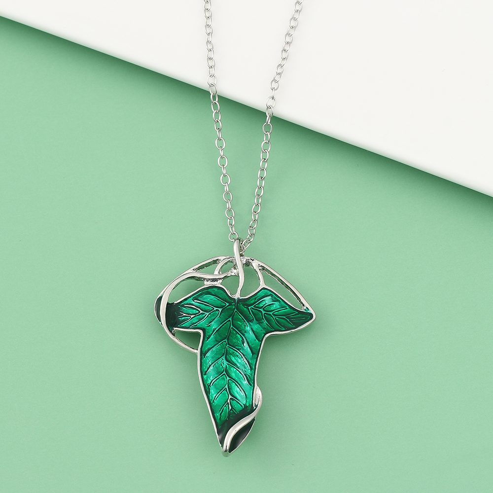 Vintage Green Leaf Pendant Nec - Vintage Fashion Aesthetic 评论和价格