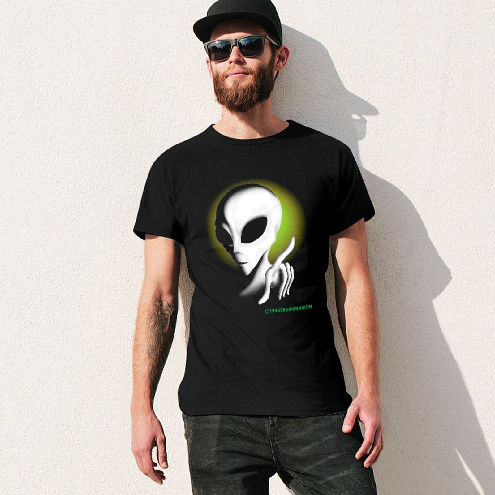 1995 ALIEN Vintage Glow In The - Vintage Fashion Victim Shirt 评论和价格